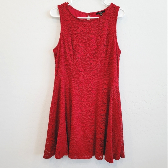 City Triangles Dresses & Skirts - 💕 City Triangles Sleeveless Red Lace Overlay Dress Women's Plus Size XXL